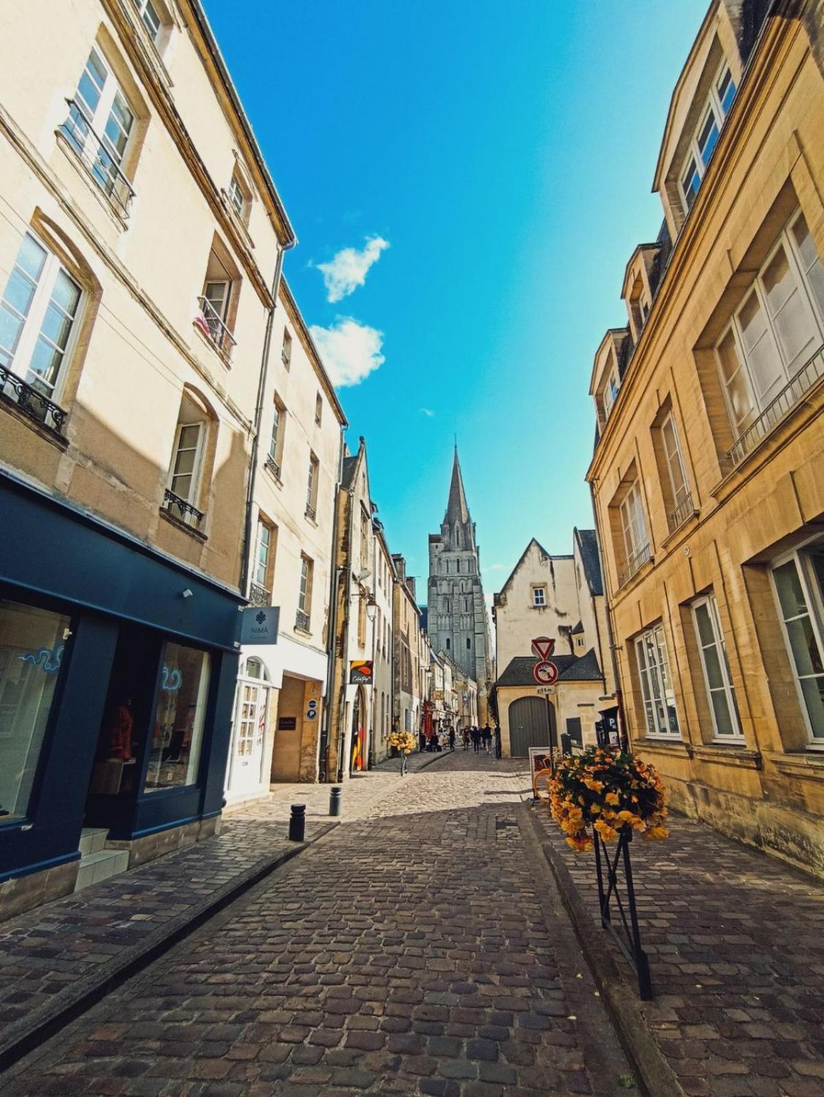 Charmant Appartement Renove Bayeux Exteriör bild